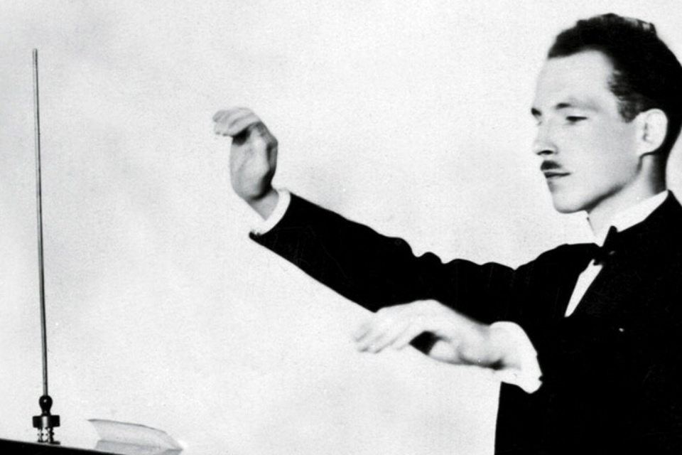 Theremin ▷ 9 curiosità su questo fantastico strumento